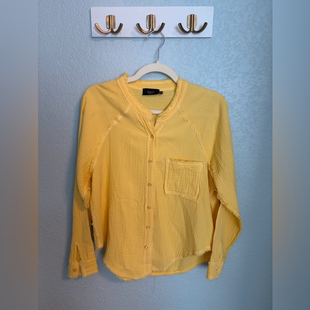 Vici Yellow Button-Down Pocket Shirt